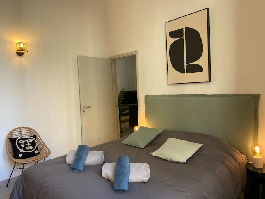 Appartement Avec Ventilateurs Proche Du Palais Des Papes Avignon Exterior photo