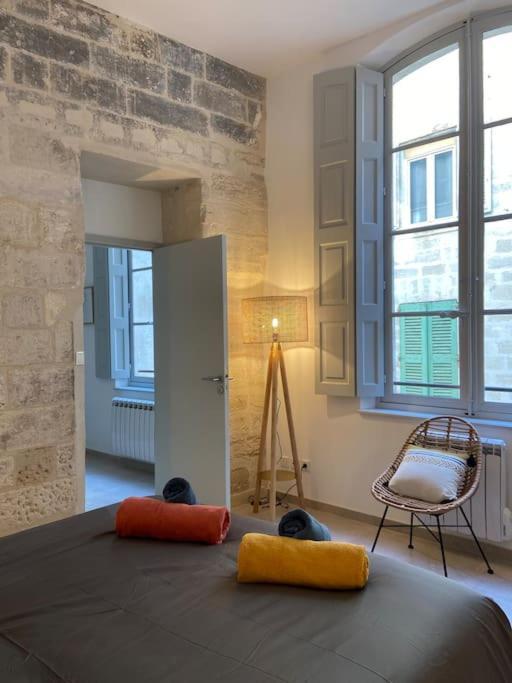 Appartement Avec Ventilateurs Proche Du Palais Des Papes Avignon Exterior photo